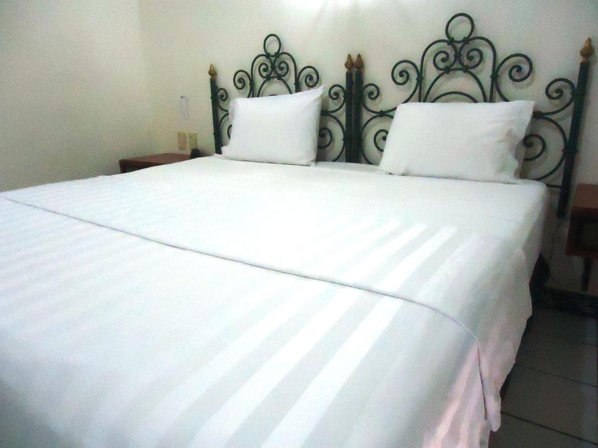 Hotel Concierge Plaza Colima Exterior photo