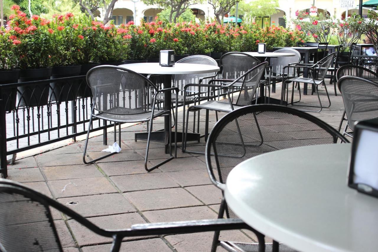 Hotel Concierge Plaza Colima Exterior photo
