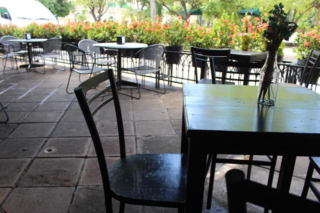 Hotel Concierge Plaza Colima Exterior photo